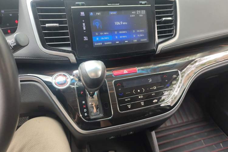 Used Honda Odyssey 2018 2.4L Smart Edition Audio And AC Panel