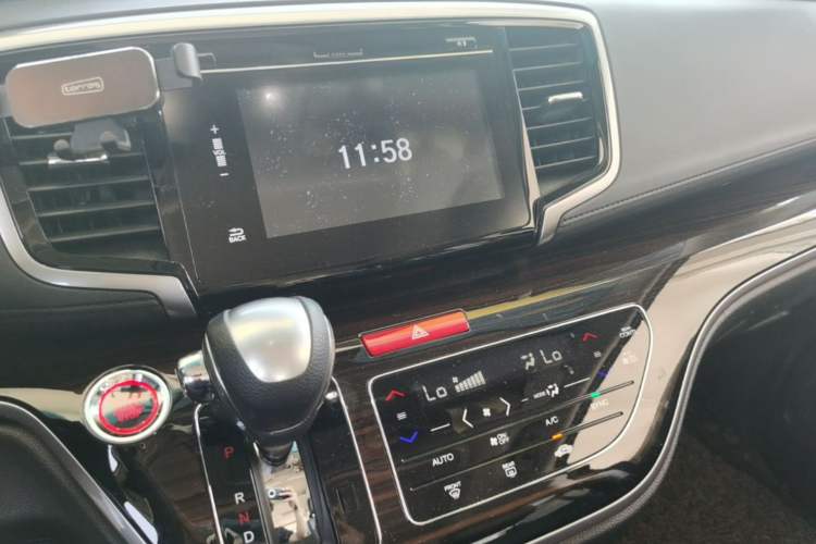 Used Honda Odyssey 2018 2.4L Smart Edition Audio And AC Panel