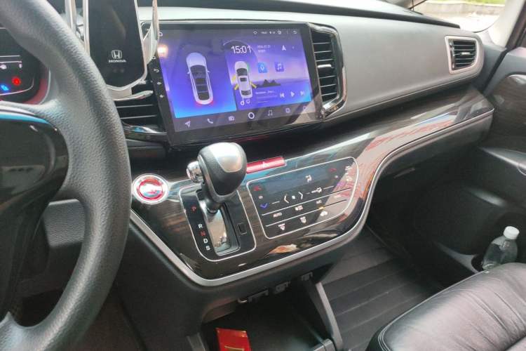 Used Honda Odyssey 2018 2.4L Luxury Edition Audio And AC Panel