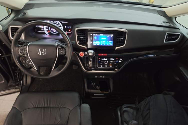 Used Honda Odyssey 2018 2.4L Smart Edition Center Console