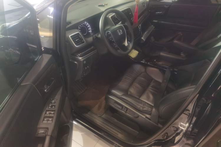 Used Honda Odyssey 2018 2.4L Luxury Edition Driver Seat