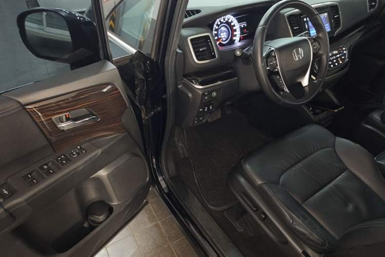 Used Honda Odyssey 2018 2.4L Smart Edition Driver Seat