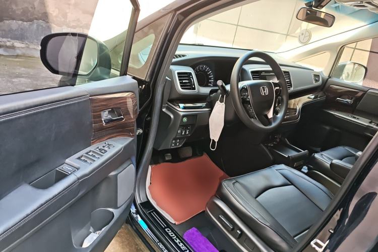 Used Honda Odyssey 2018 2.4L Luxury Edition Driver Seat