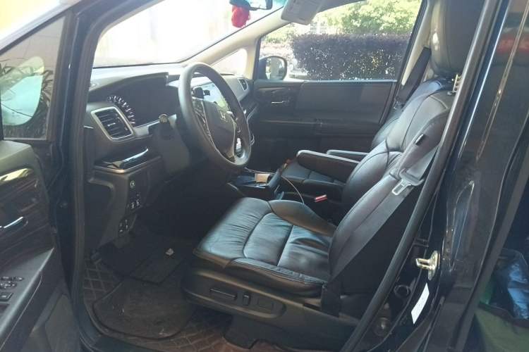 Used Honda Odyssey 2018 2.4L Luxury Edition Driver Seat