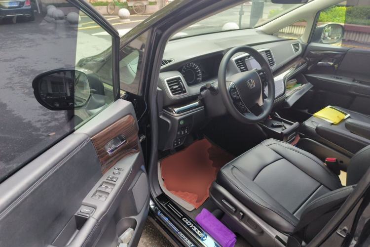 Used Honda Odyssey 2018 2.4L Luxury Edition Driver Seat