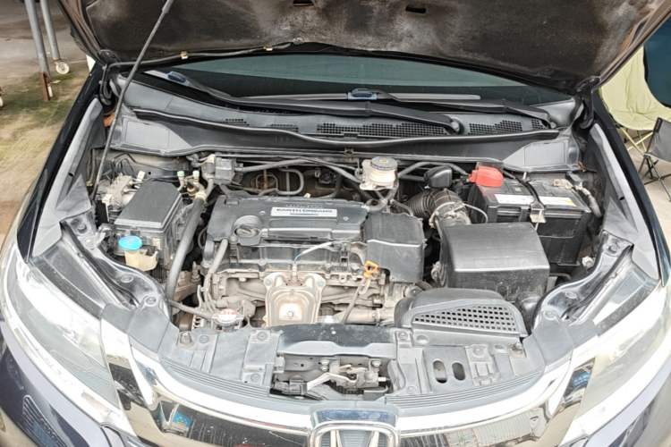 Used Honda Odyssey 2018 2.4L Luxury Edition Engine Bay