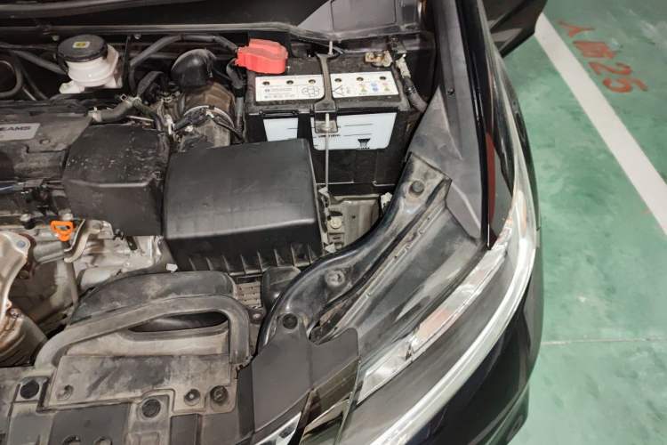 Used Honda Odyssey 2018 2.4L Smart Edition Engine Bay Left