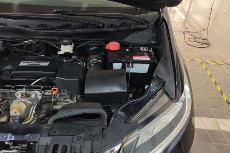 Used Honda Odyssey 2018 2.4L Smart Edition Engine Bay Left