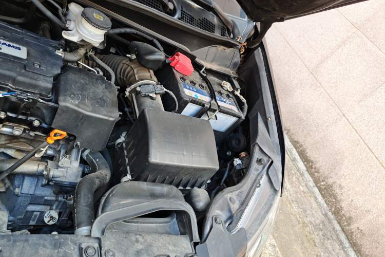 Used Honda Odyssey 2018 2.4L Luxury Edition Engine Bay Left