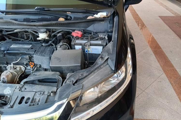 Used Honda Odyssey 2018 2.4L Luxury Edition Engine Bay Left