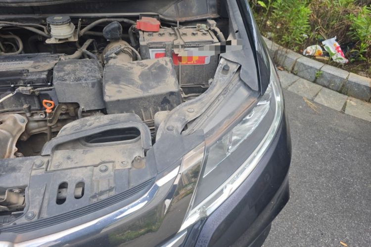 Used Honda Odyssey 2018 2.4L Smart Edition Engine Bay Left