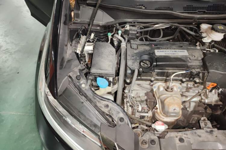 Used Honda Odyssey 2018 2.4L Smart Edition Engine Bay Right