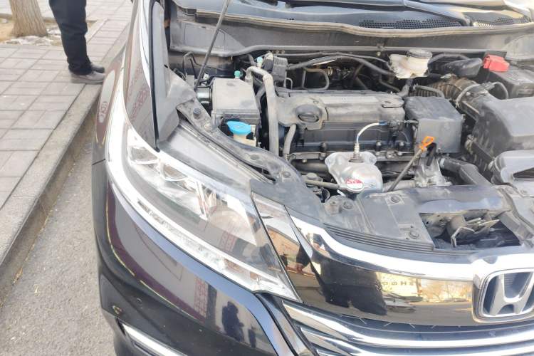 Used Honda Odyssey 2018 2.4L Smart Edition Engine Bay Right