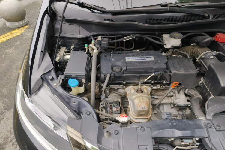 Used Honda Odyssey 2018 2.4L Luxury Edition Engine Bay Right