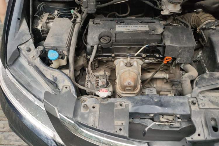 Used Honda Odyssey 2018 2.4L Luxury Edition Engine Bay Right
