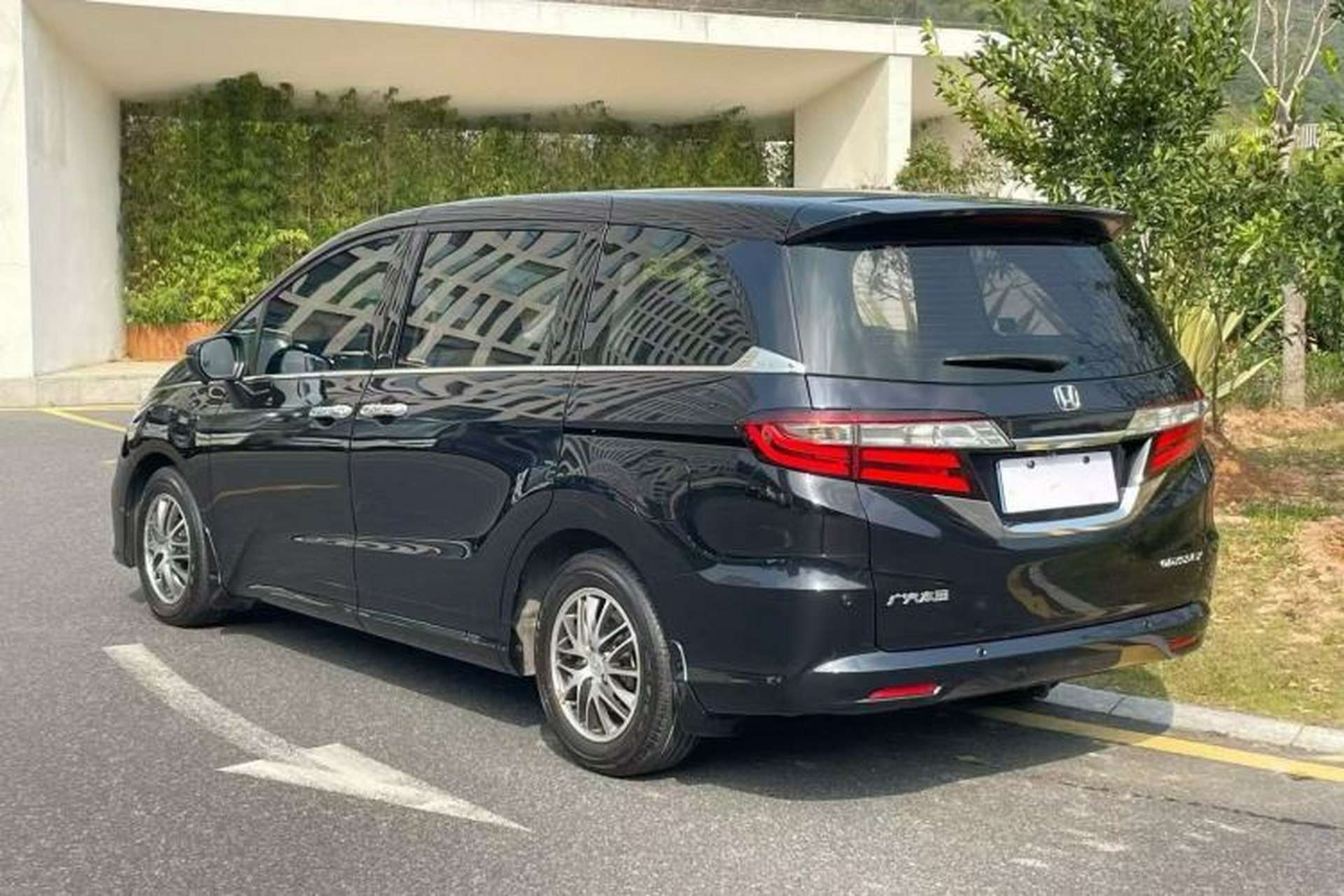 Used Honda Odyssey 2018 2.4L Comfort Version Exterior 7