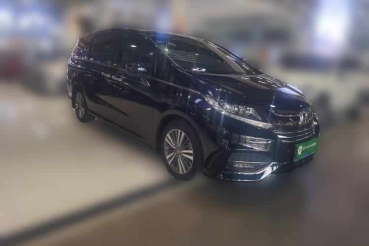 Used Honda Odyssey 2018 2.4L Luxury Edition Front Right 45 Deg