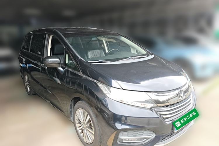 Used Honda Odyssey 2018 2.4L Luxury Edition Front Right 45 Deg