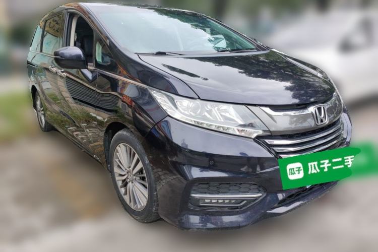 Used Honda Odyssey 2018 2.4L Luxury Edition Front Right 45 Deg