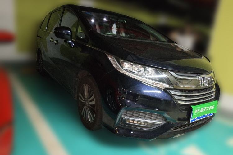 Used Honda Odyssey 2018 2.4L Smart Edition Front Right 45 Deg