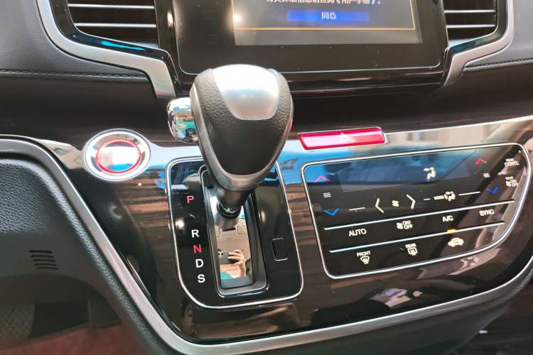 Used Honda Odyssey 2018 2.4L Luxury Edition Gear Lever