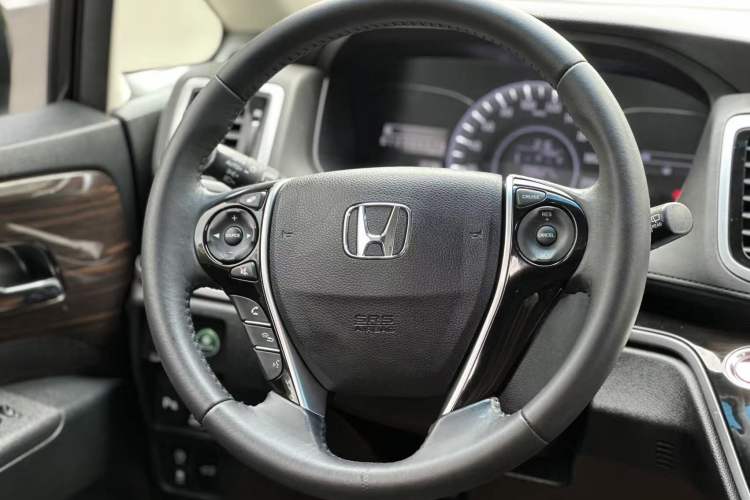 Used Honda Odyssey 2018 2.4L Smart Edition Interior 1