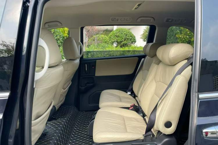 Used Honda Odyssey 2018 2.4L Comfort Version Interior 2