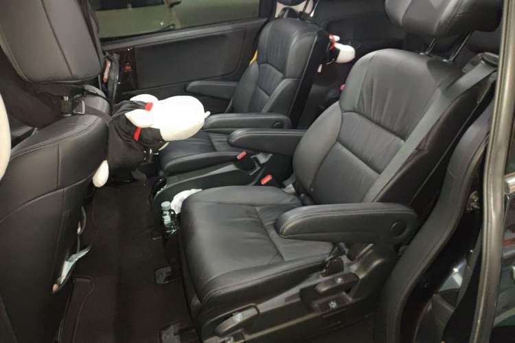 Used Honda Odyssey 2018 2.4L Smart Edition Left Rear Seat