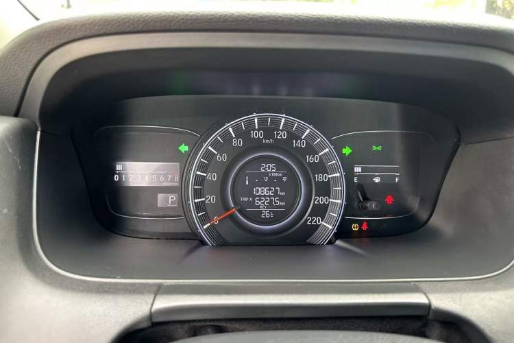 Used Honda Odyssey 2018 2.4L Smart Edition Odometer Close Up