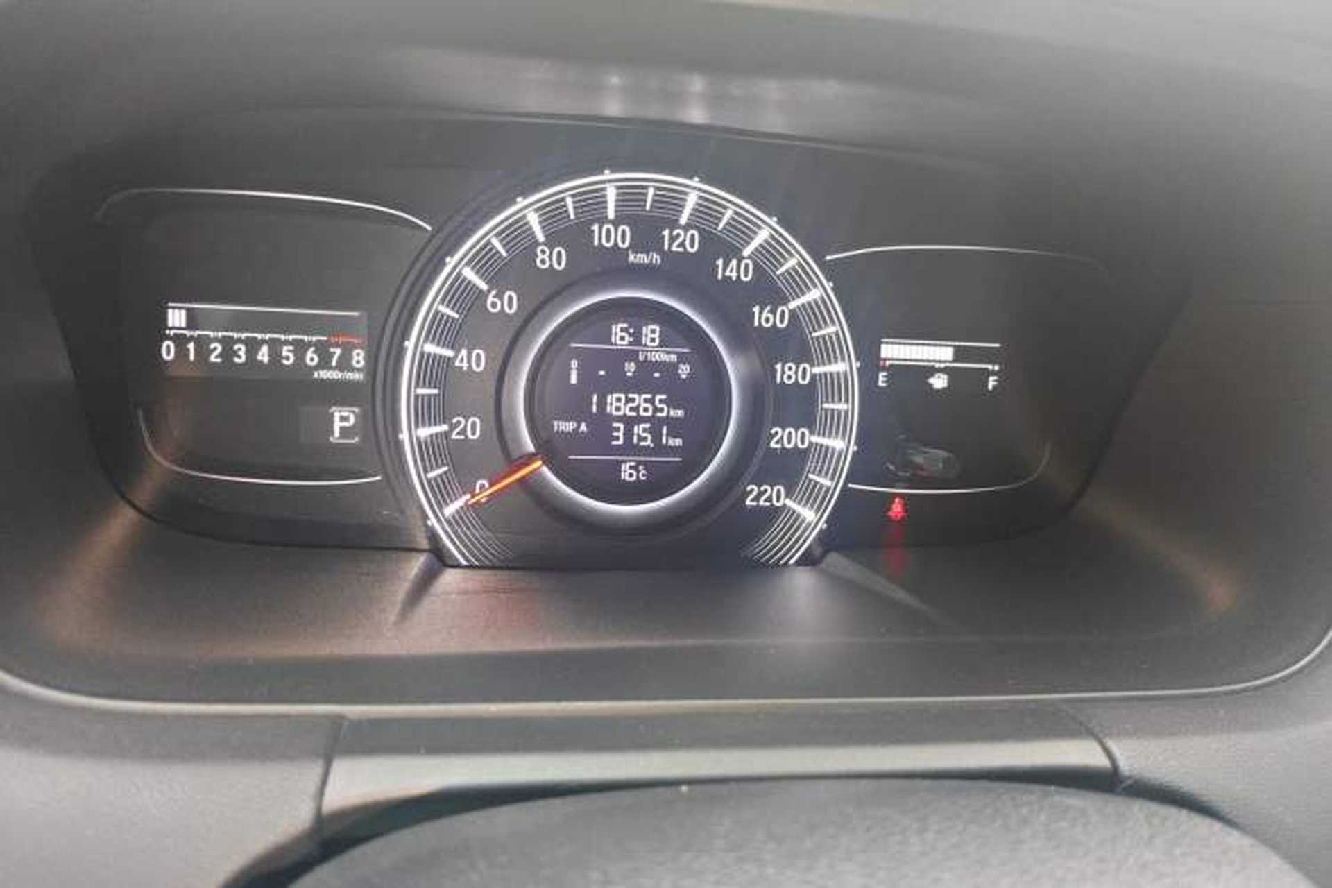 Used Honda Odyssey 2018 2.4L Smart Edition Odometer Close Up