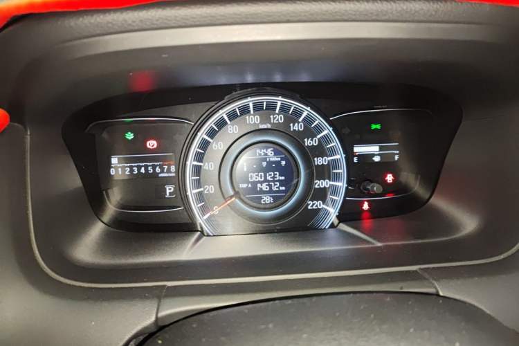Used Honda Odyssey 2018 2.4L Smart Edition Odometer Close Up