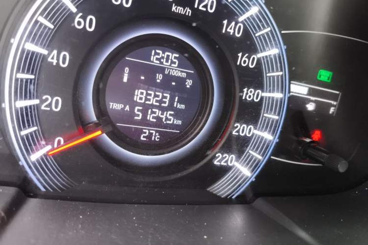 Used Honda Odyssey 2018 2.4L Smart Edition Odometer Close Up