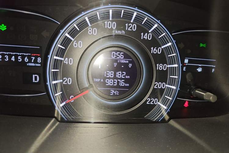 Used Honda Odyssey 2018 2.4L Smart Edition Odometer Close Up
