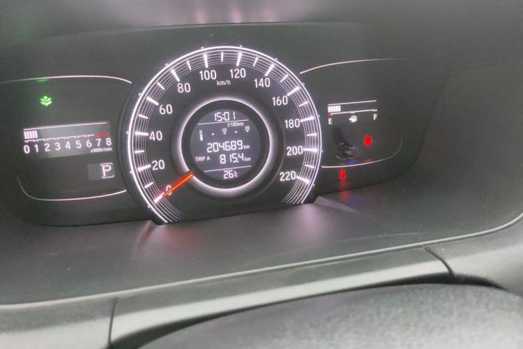Used Honda Odyssey 2018 2.4L Luxury Edition Odometer Close Up