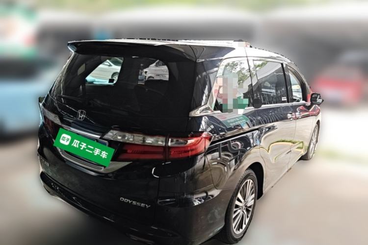 Used Honda Odyssey 2018 2.4L Luxury Edition Rear Right 45 Deg