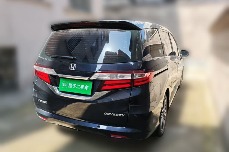 Used Honda Odyssey 2018 2.4L Luxury Edition Rear Right 45 Deg