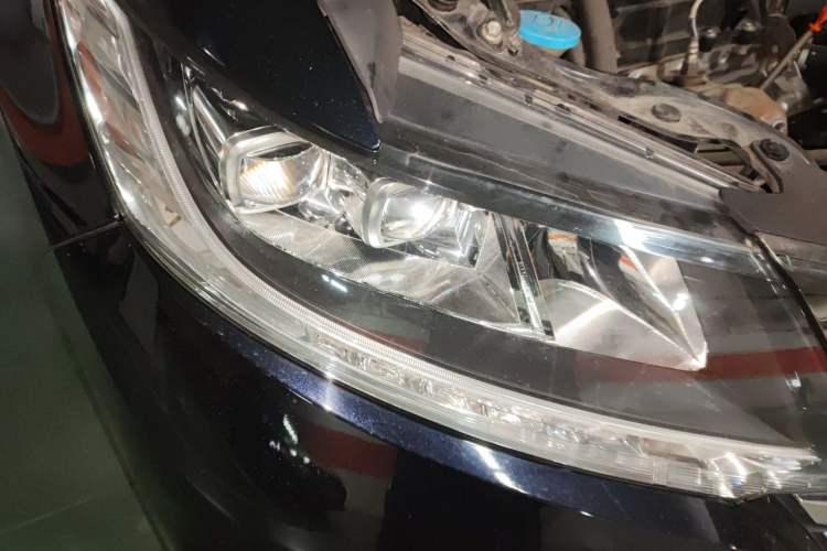 Used Honda Odyssey 2018 2.4L Smart Edition Right Front Headlight