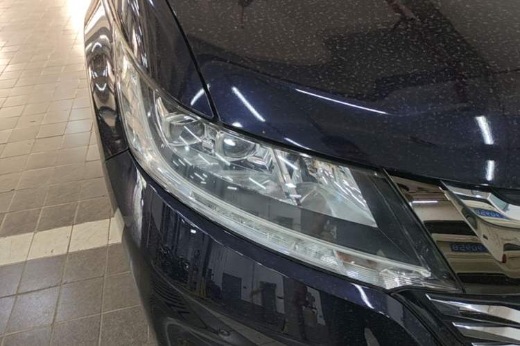 Used Honda Odyssey 2018 2.4L Smart Edition Right Front Headlight