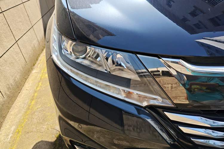 Used Honda Odyssey 2018 2.4L Luxury Edition Right Front Headlight