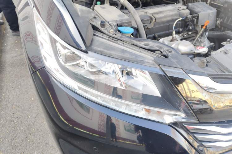 Used Honda Odyssey 2018 2.4L Smart Edition Right Front Headlight