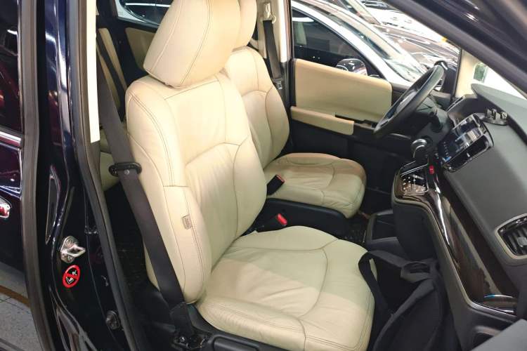 Used Honda Odyssey 2018 2.4L Comfort Version Right Front Seat
