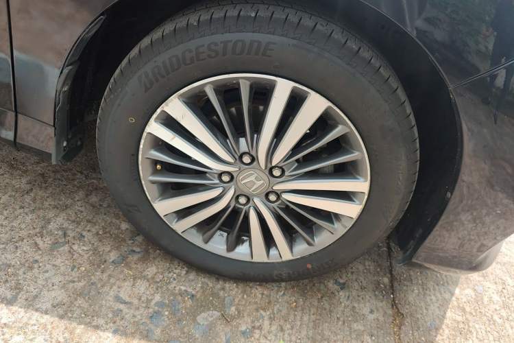 Used Honda Odyssey 2018 2.4L Smart Edition Right Front Wheel Hub