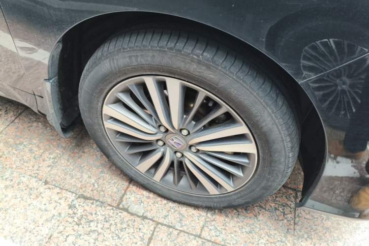 Used Honda Odyssey 2018 2.4L Smart Edition Right Front Wheel Hub