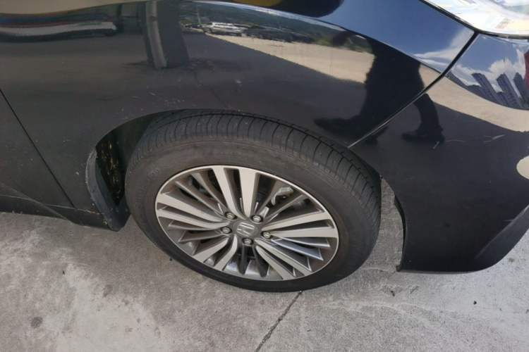 Used Honda Odyssey 2018 2.4L Smart Edition Right Front Wheel Hub