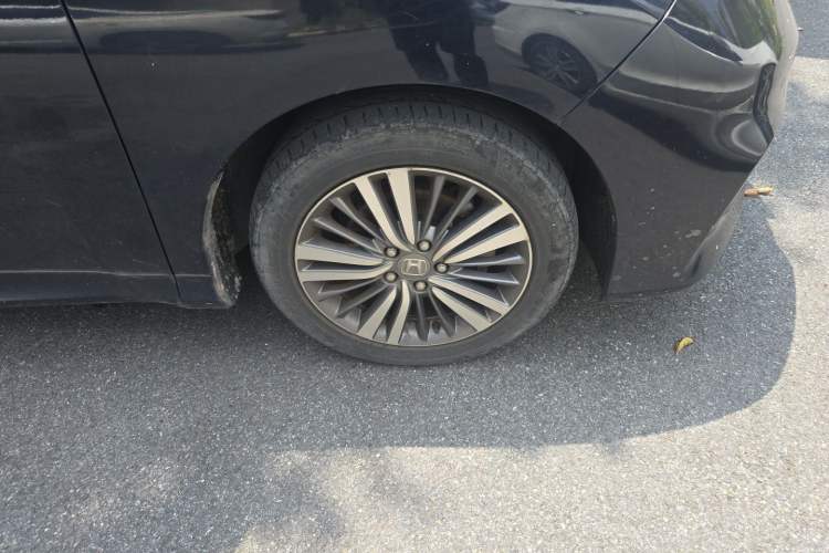 Used Honda Odyssey 2018 2.4L Smart Edition Right Front Wheel Hub