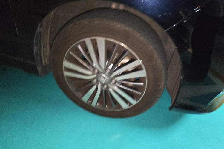 Used Honda Odyssey 2018 2.4L Smart Edition Right Front Wheel Hub