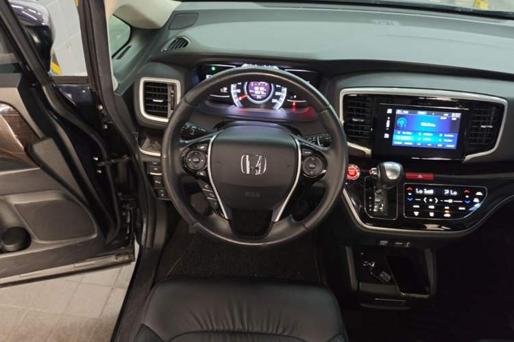 Used Honda Odyssey 2018 2.4L Smart Edition Steering Wheel