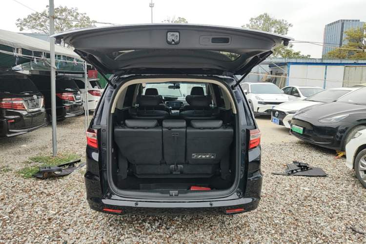 Used Honda Odyssey 2018 2.4L Smart Edition Trunk