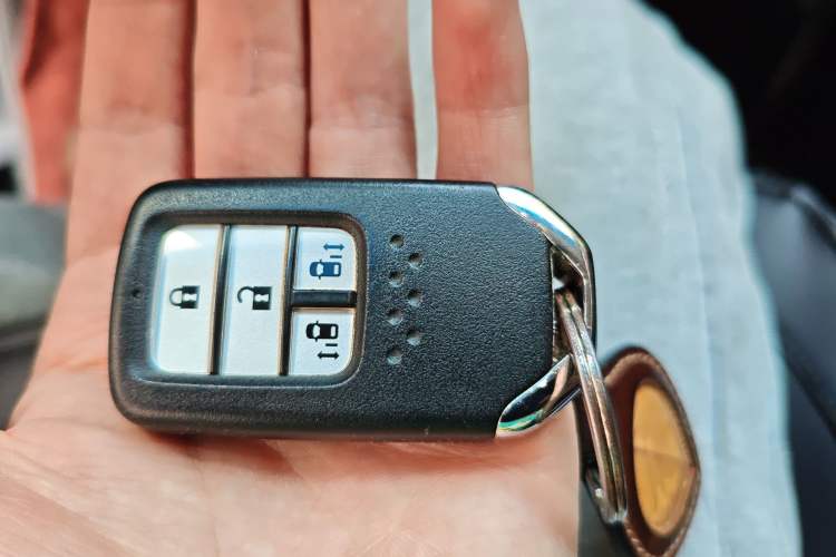 Used Honda Odyssey 2018 2.4L Luxury Edition Vehicle Key