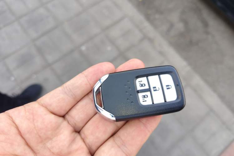 Used Honda Odyssey 2018 2.4L Smart Edition Vehicle Key